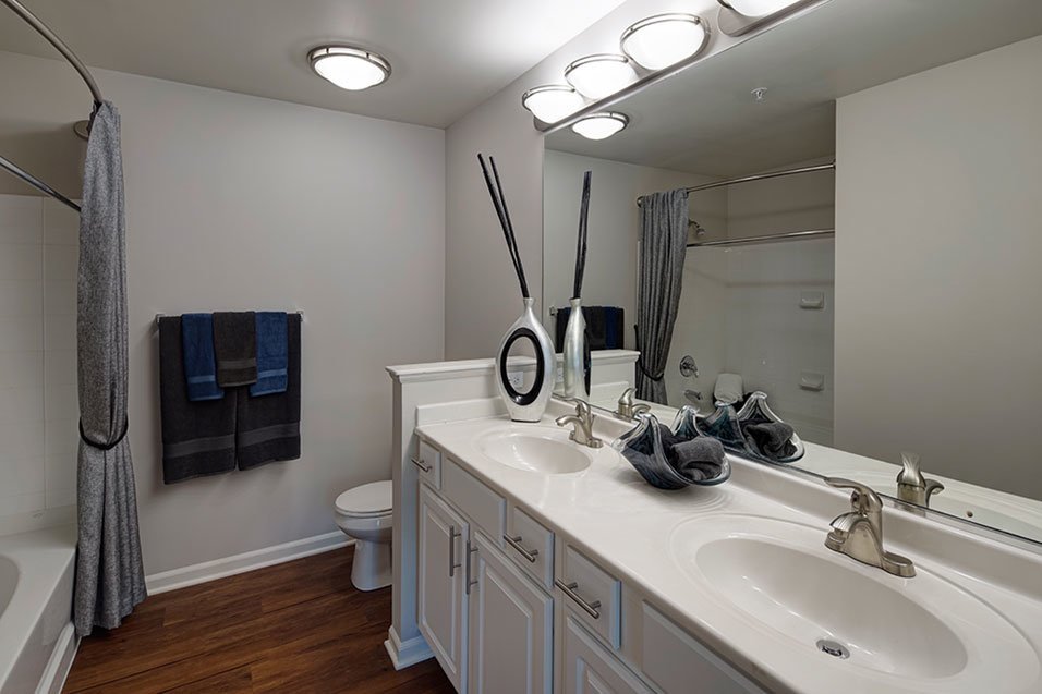 The Apartments at Kirkland Crossing 6 of 12