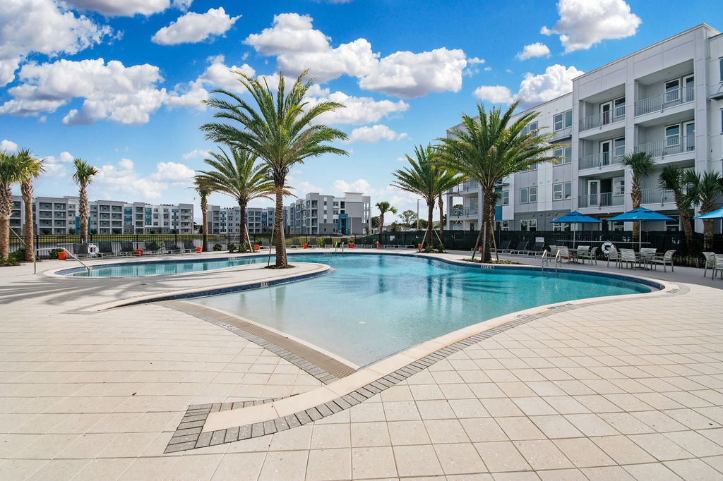 Aqua Palm Bay 2 of 12