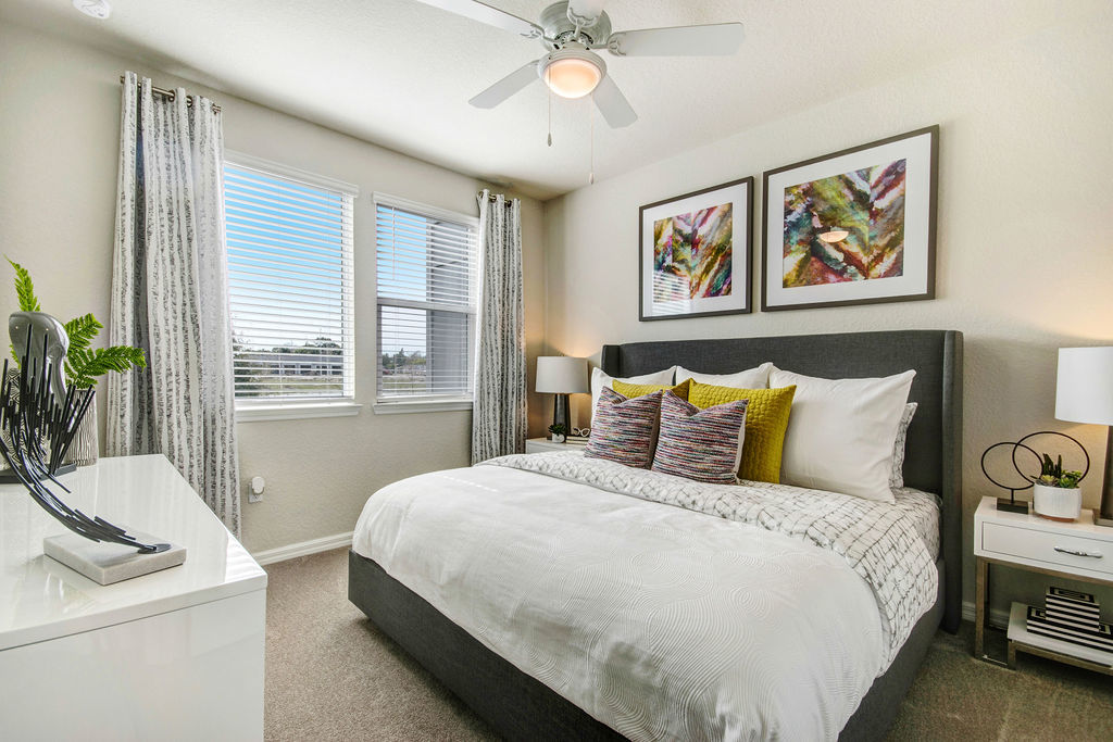 Aqua Palm Bay 4 of 12