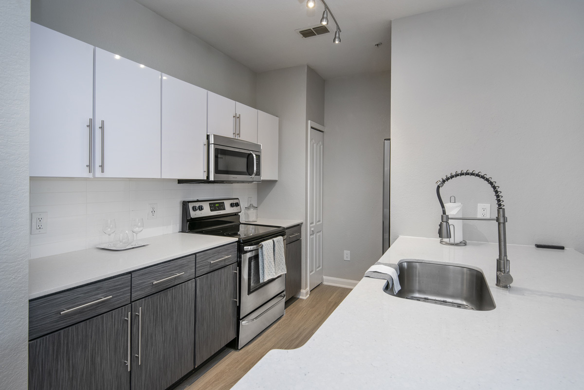 Victoria Place Apartments 3 of 12