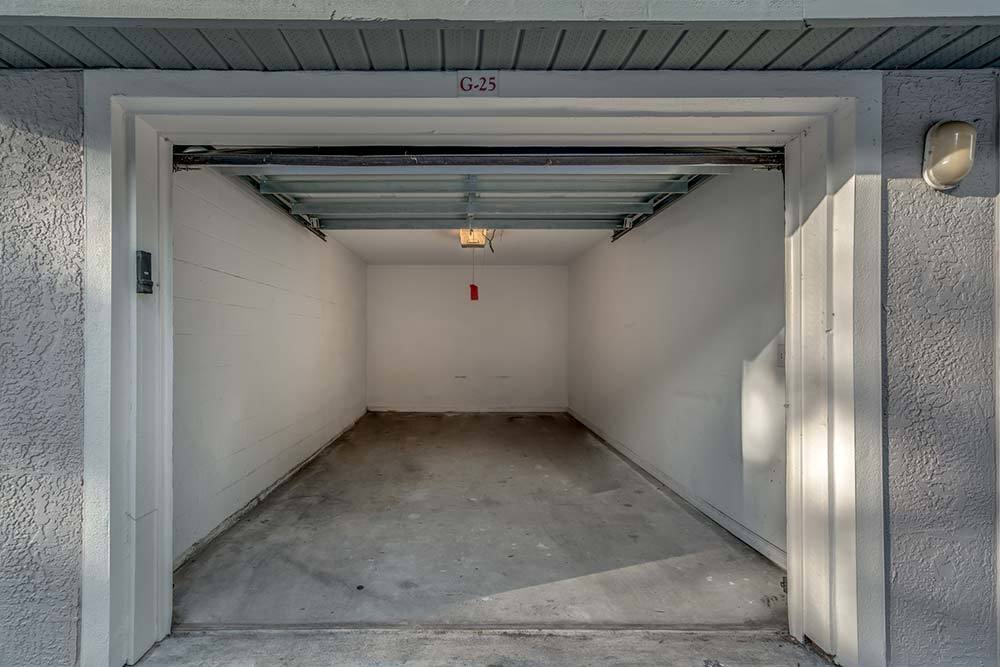 Parking at Sanctuary at Highland Oaks