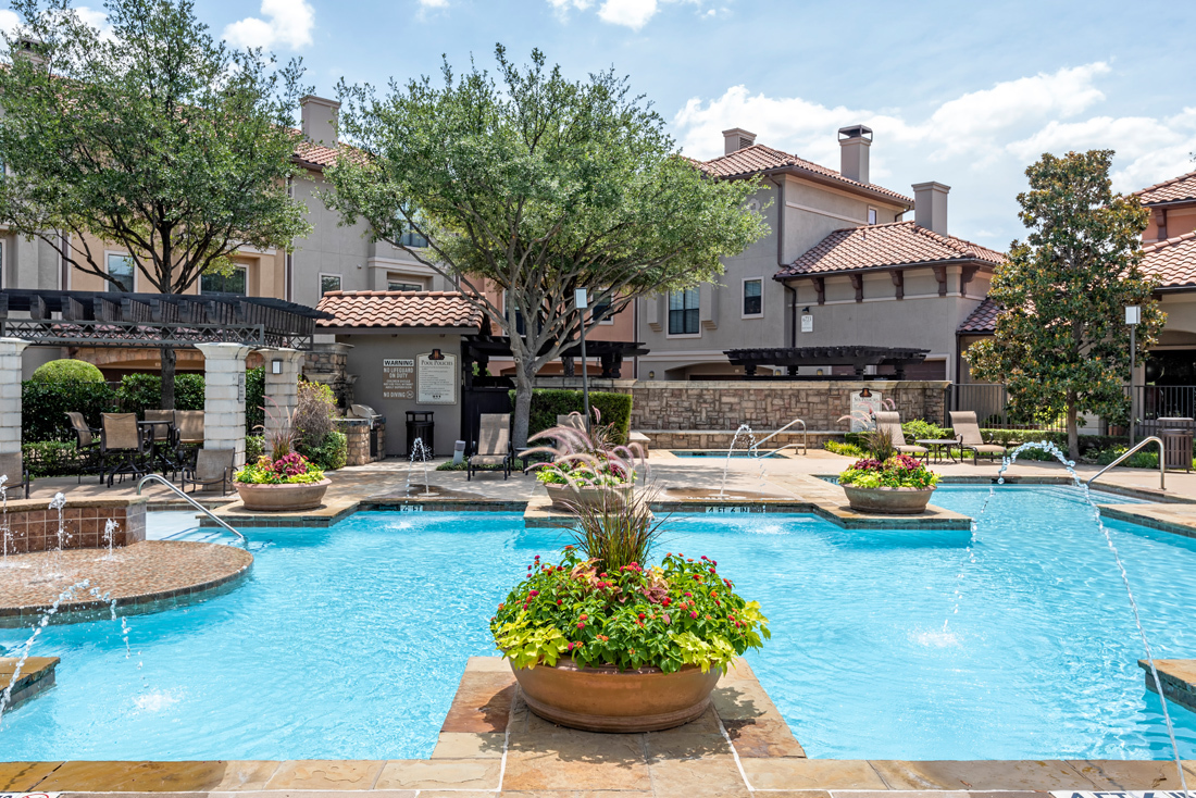 La Villita Lakeside & Landings Apartment Homes 11 of 12
