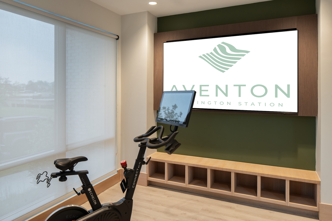 Gym at Aspire Huntington Station (3 of 3)