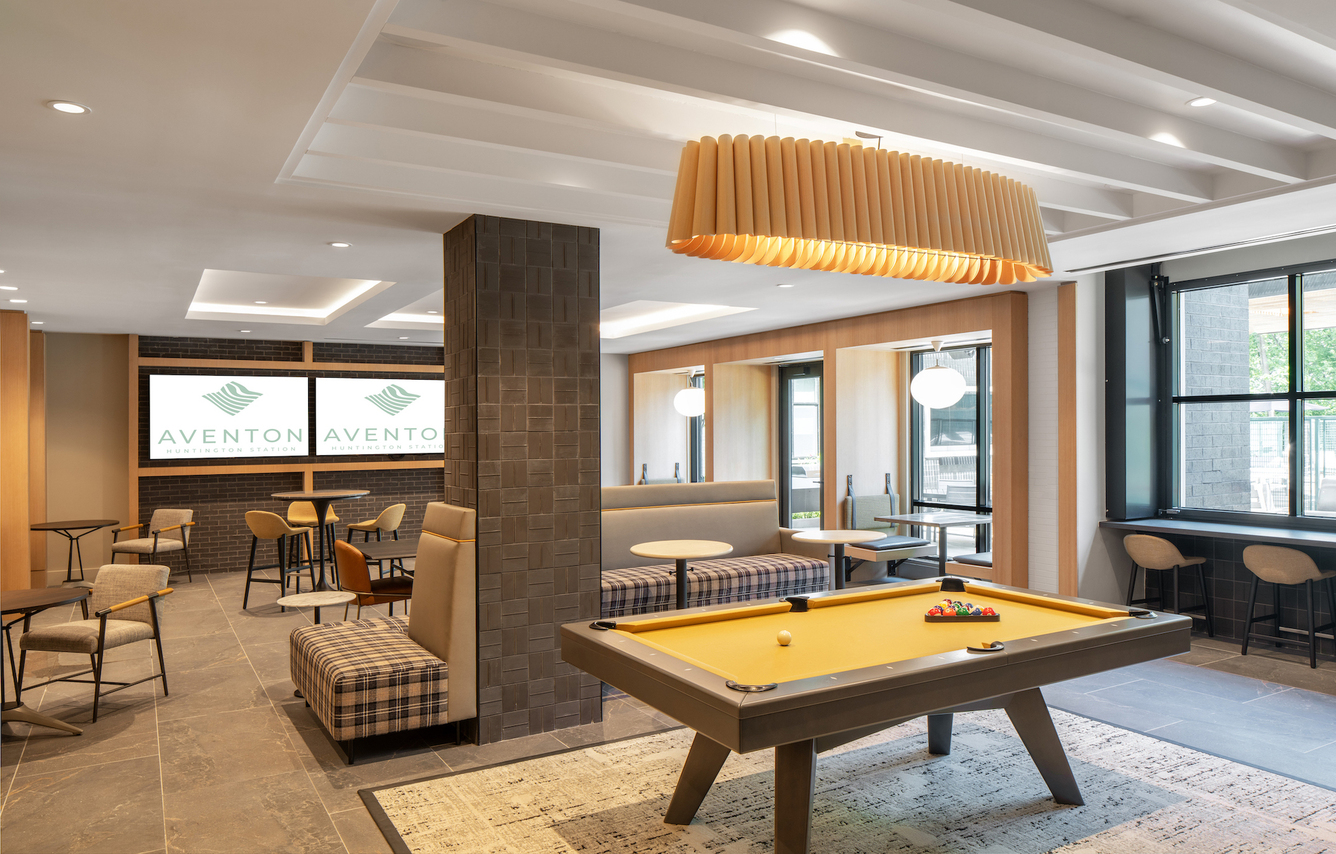 Game room at Aspire Huntington Station (1 of 2)