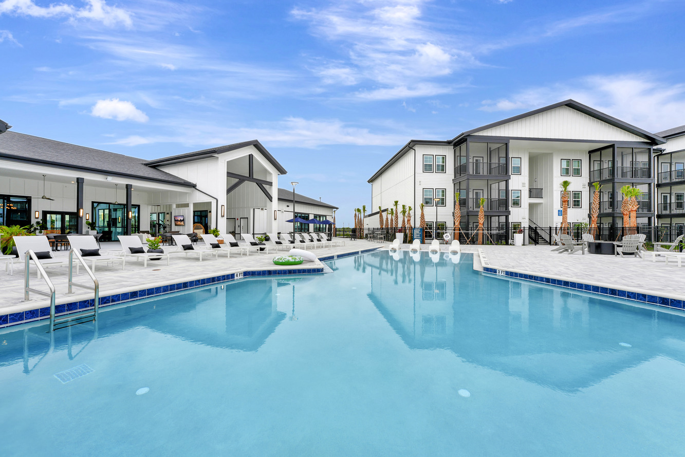 Pool at NOVO Avian Pointe (3 of 4)