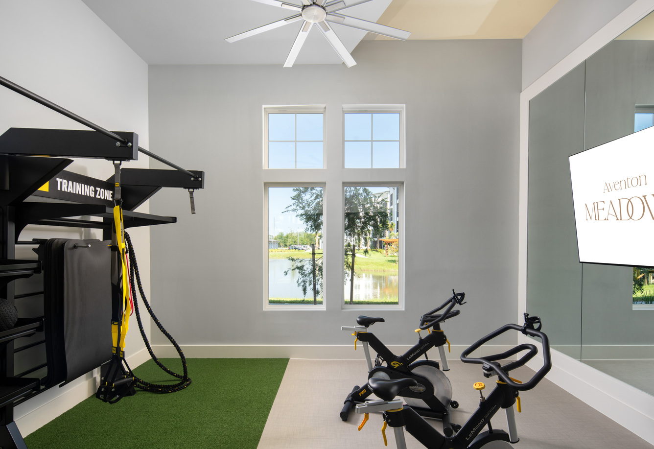 Aventon Meadows 9 of 12