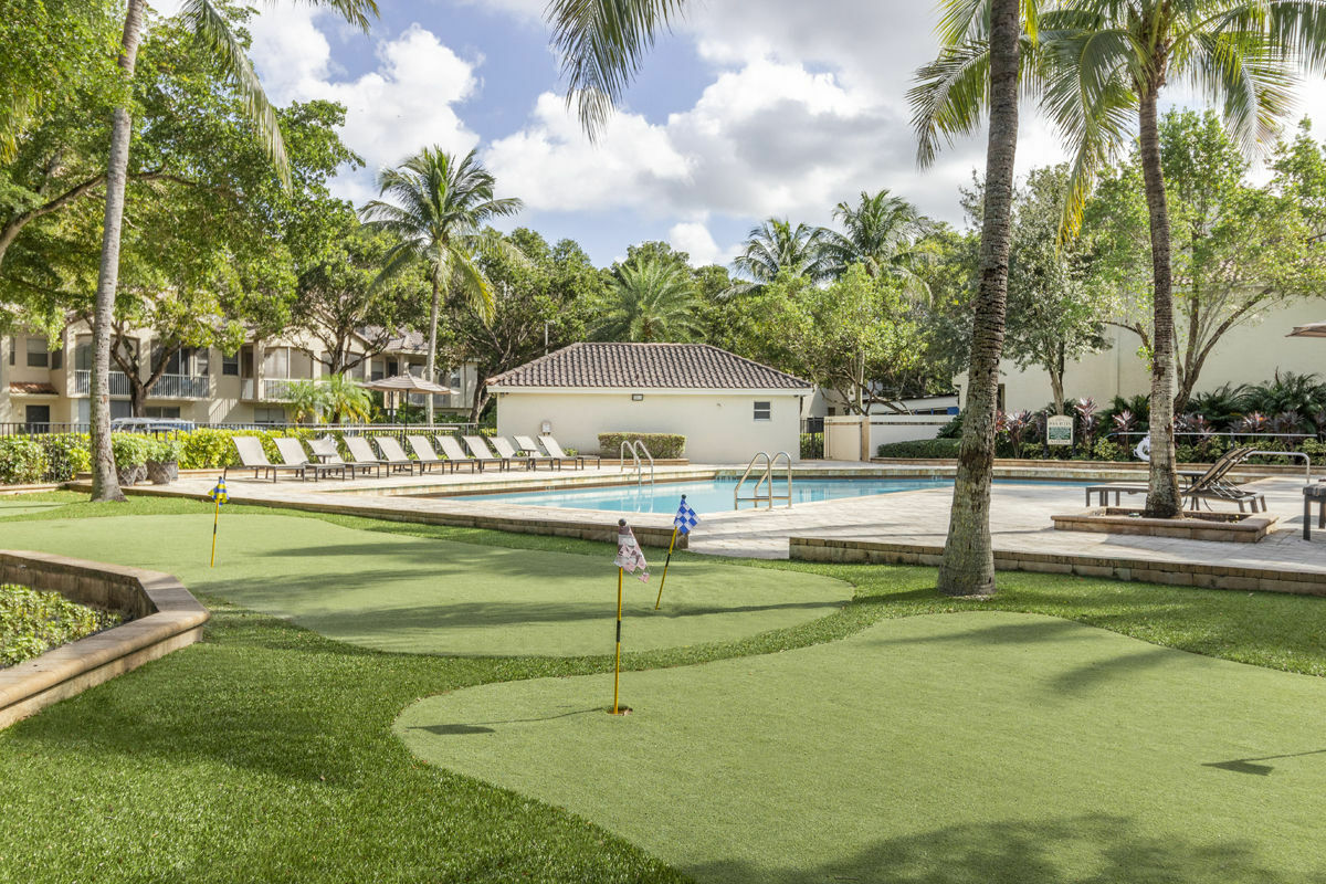 St. Tropez at Plantation 14 of 89