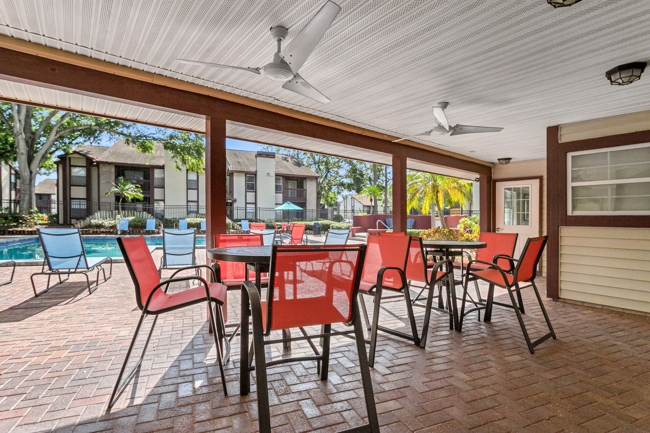 Grill area at Harbourtowne at Countrywoods