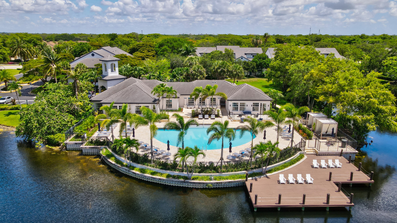 St. Tropez at Plantation 5 of 12