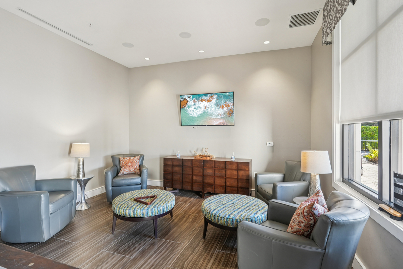 Lounge at Channelside Apartments