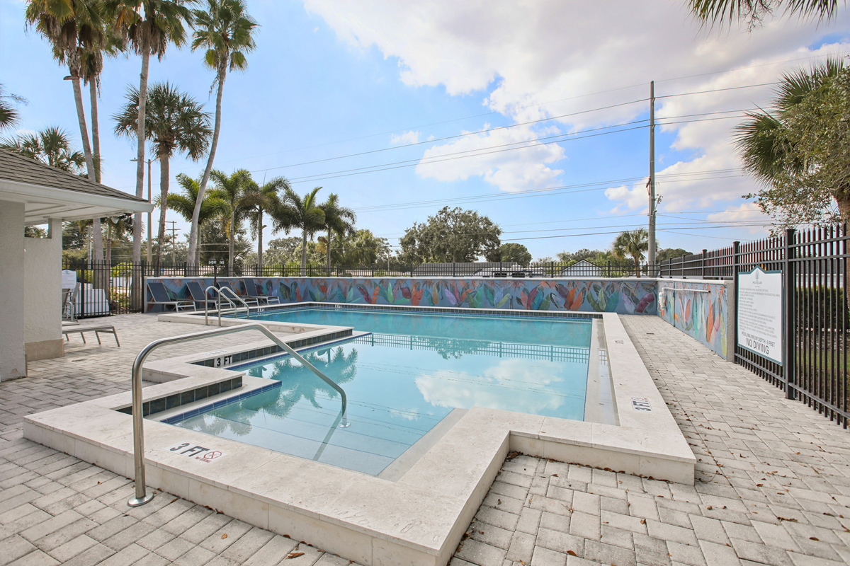 Meridian Apartments 5 of 12