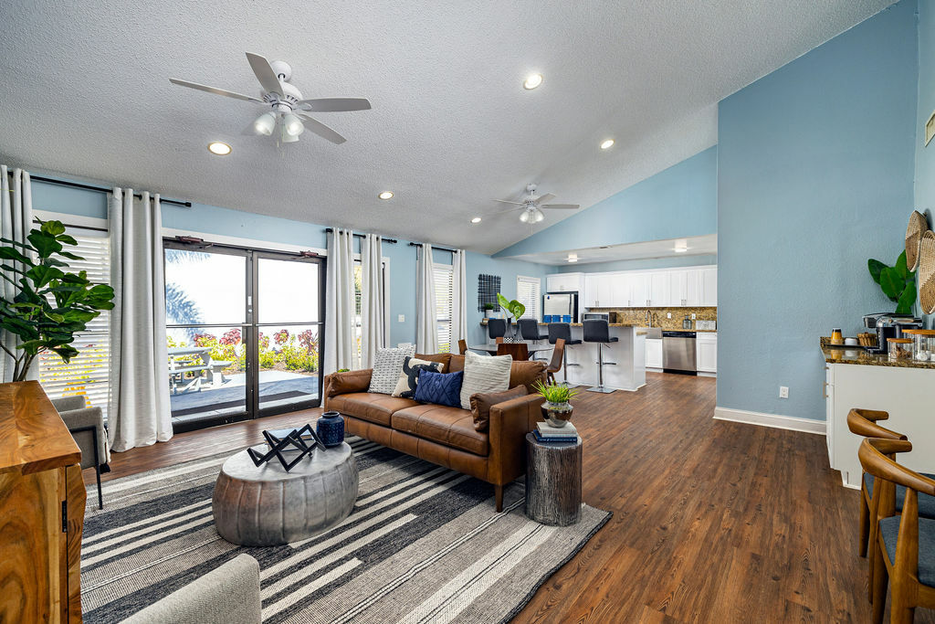 Meridian Apartments 4 of 12