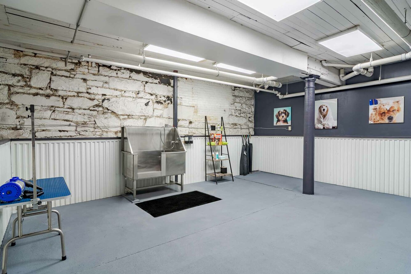 Pet wash at The Lofts at Harmony Mills