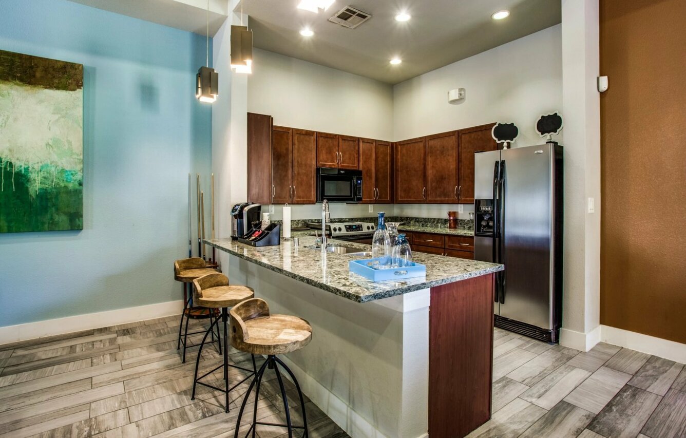 Arioso Apartments & Townhomes 4 of 12