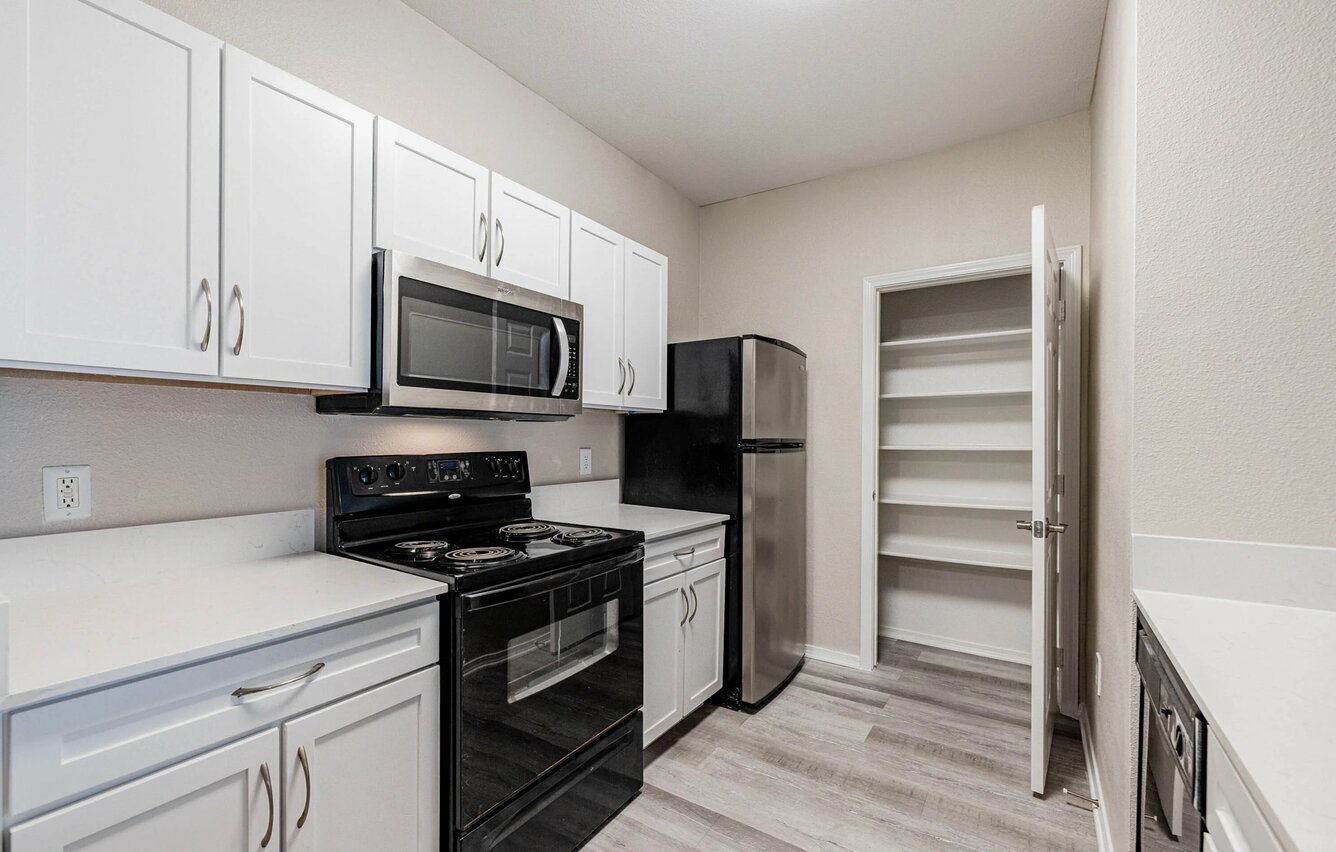 Arioso Apartments & Townhomes 7 of 12