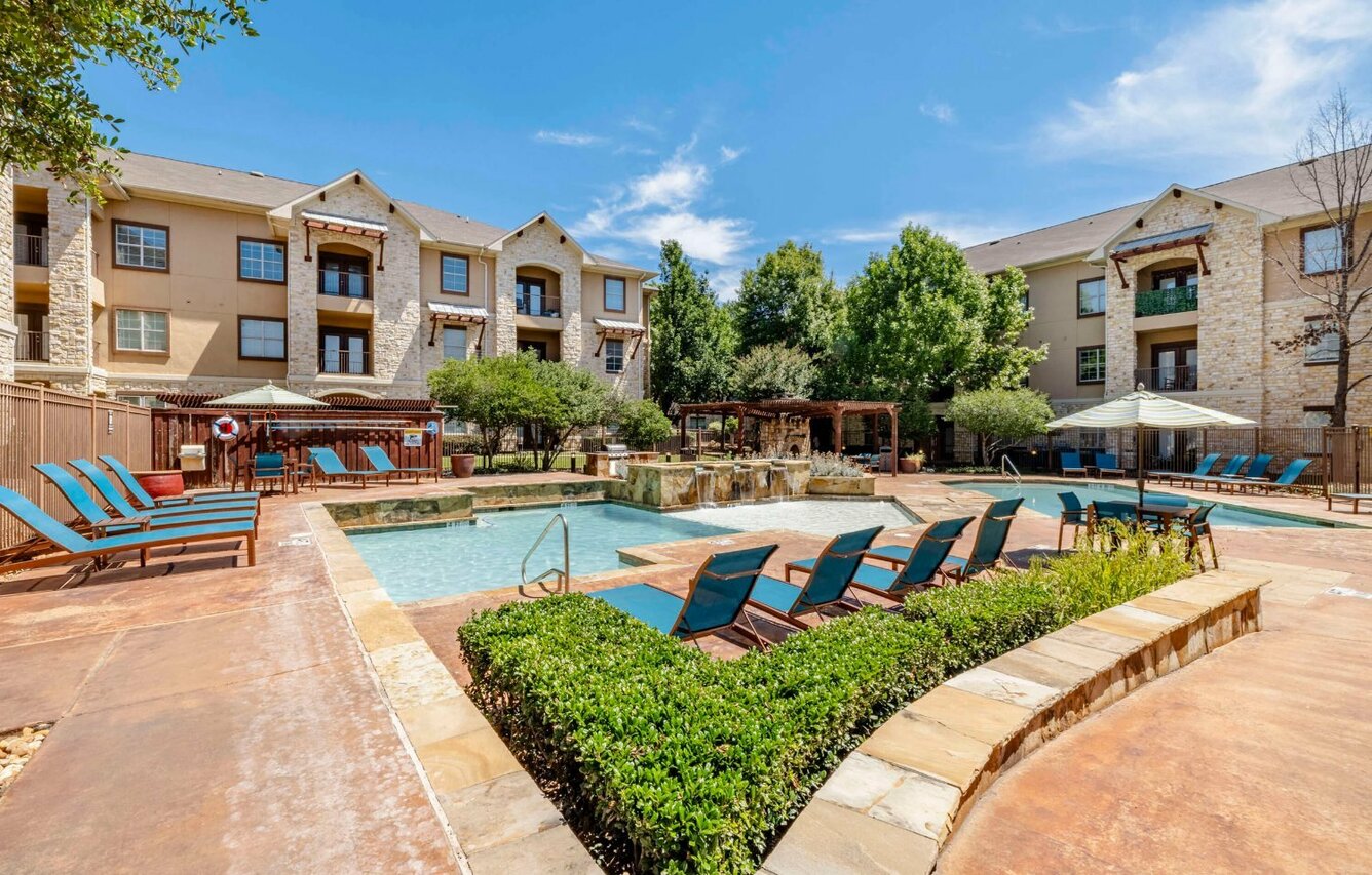 Pool at Arioso Apartments & Townhomes (4 of 8)