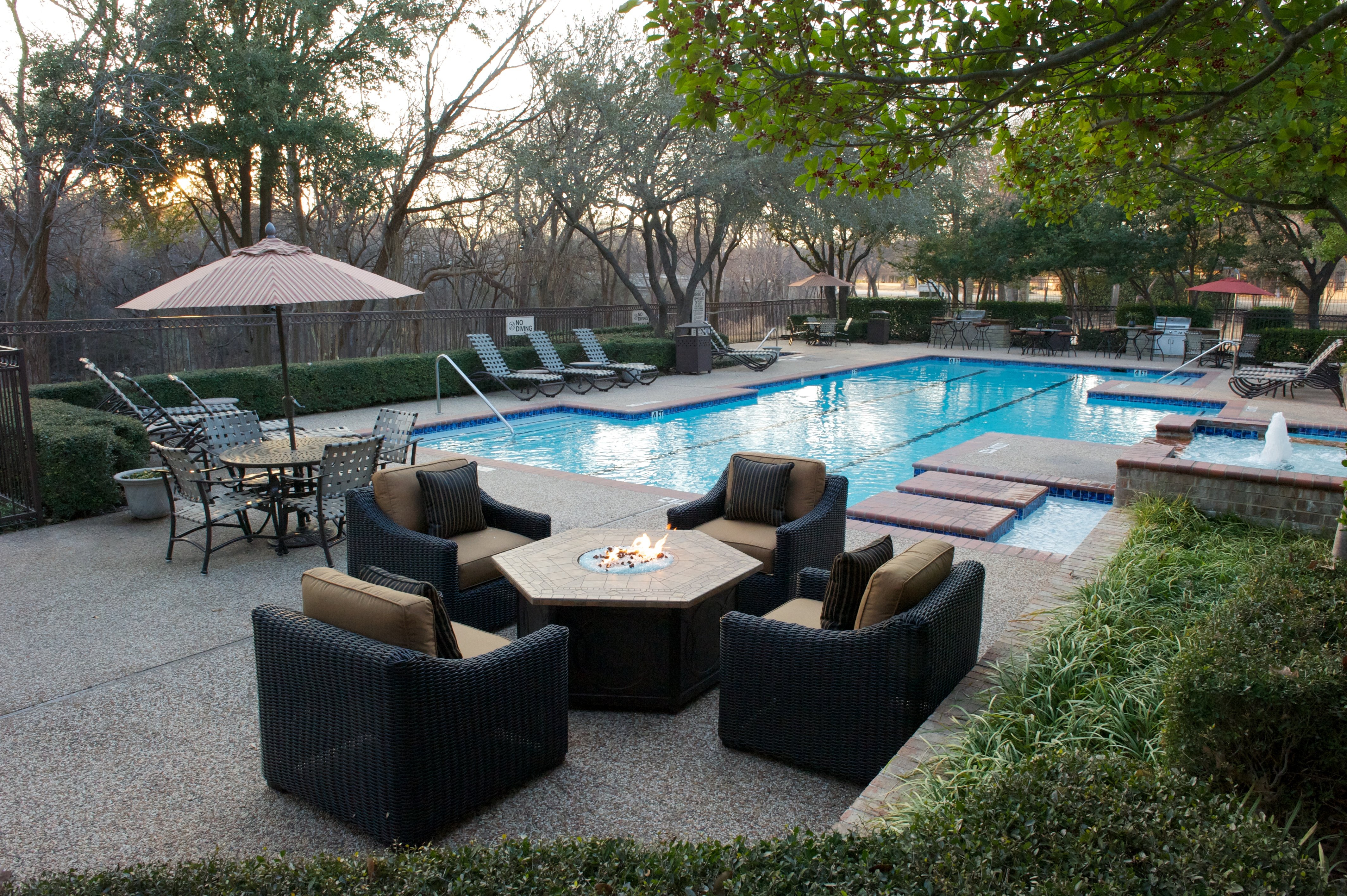 Colonnade at Willow Bend 1 of 12