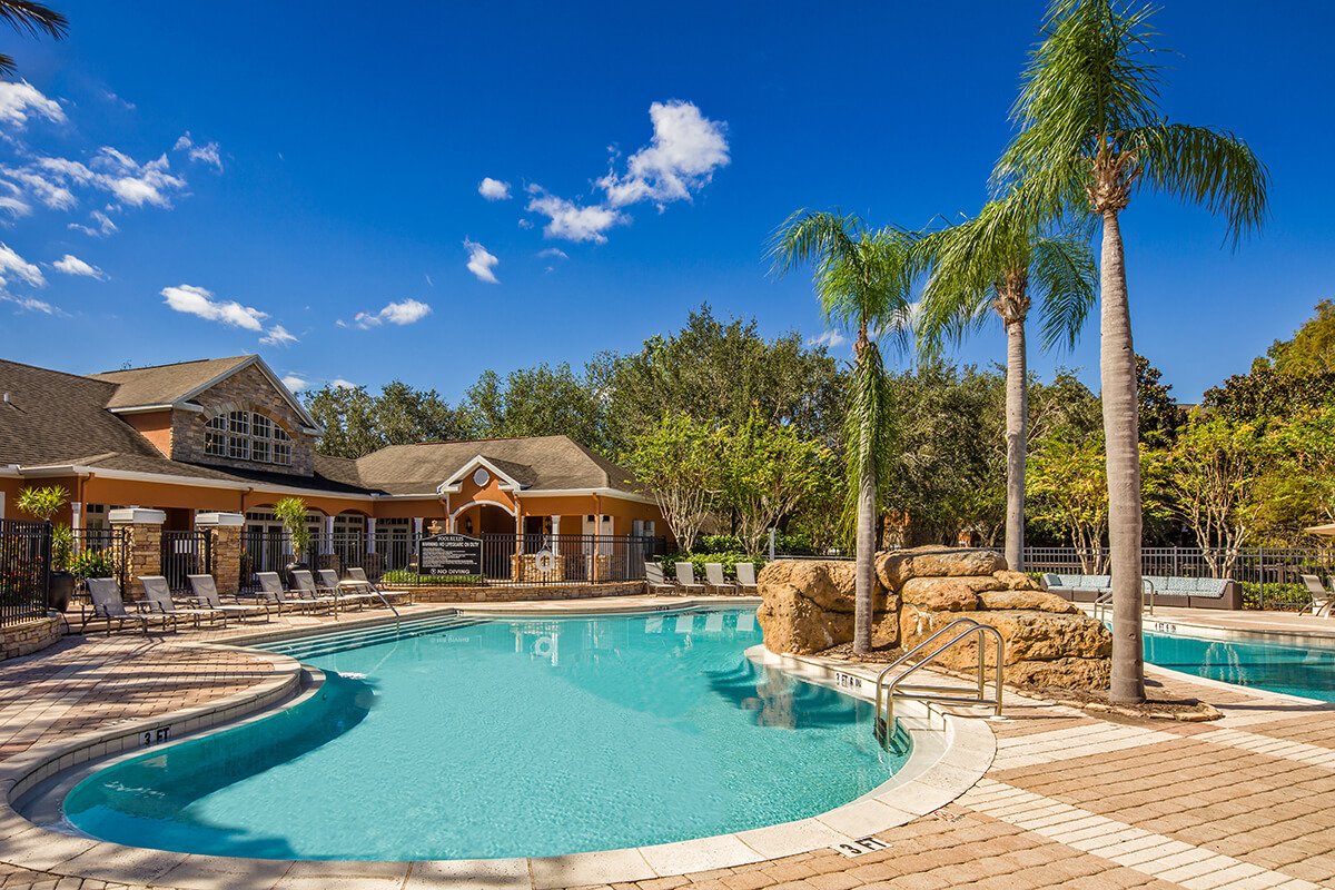 Monaco at Waterford Lakes 1 of 12
